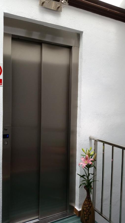 Hostal La Ninfa Grenada Zewnętrze zdjęcie